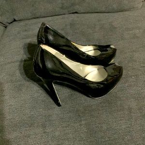 Black heels size 5 -1/2 brand Jessica Simpson